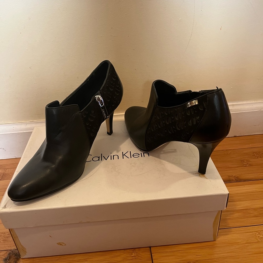 Black boot heels